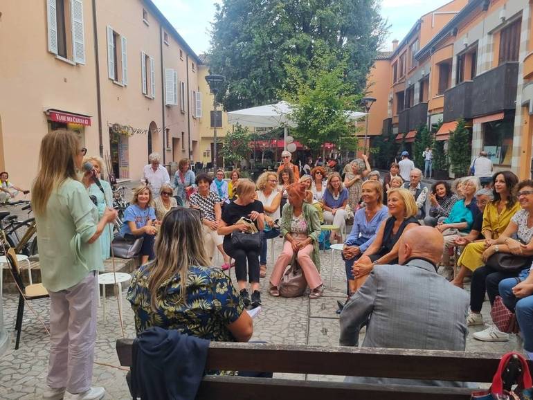 Un evento in corte Dandini (foto: archivio Sandra e Urbano fotografi)