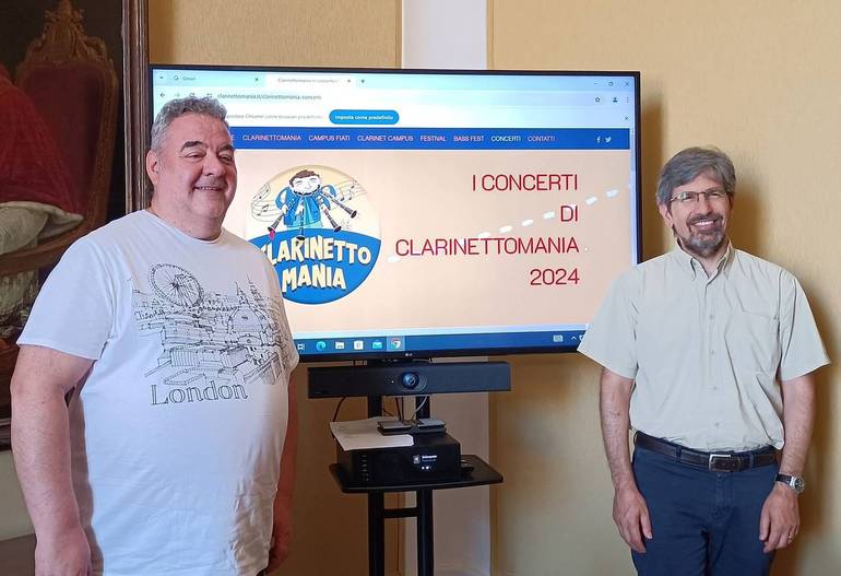 In foto il presidente dell'Accademia italiana di clarinetto Piero Vincenti e l'assessore alla Cultura Camillo Acerbi.