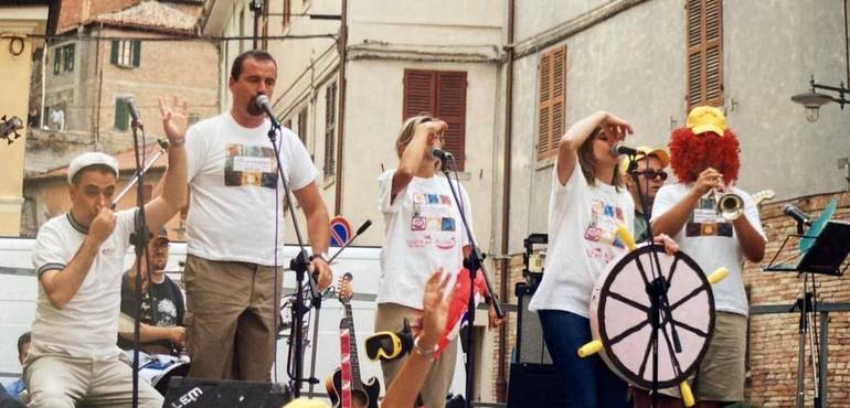 "Cd ..vertiamo band", spettacolo a Sant'Agata Feltria, 2003