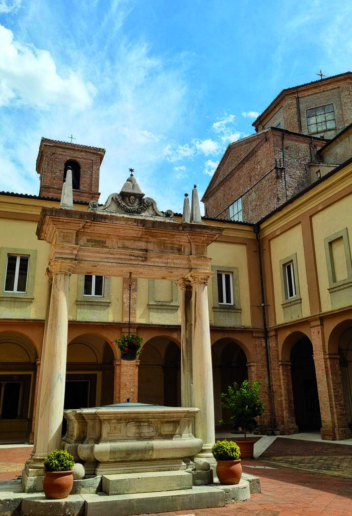 chiostro grande del monastero di Santa Maria del Monte - foto Sa.L.