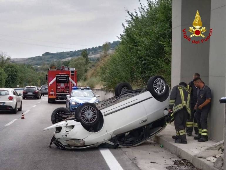 La foto è stata fornita dal Comando provinciale dei Vigili del fuoco di Forlì-Cesena