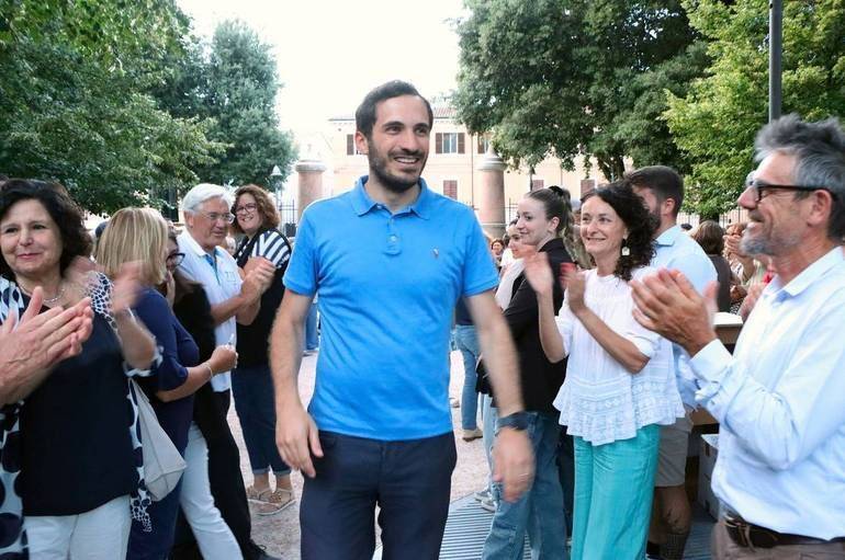 Il sindaco Enzo Lattuca in una foto d'archivio Sandra e Urbano fotografi Cesena