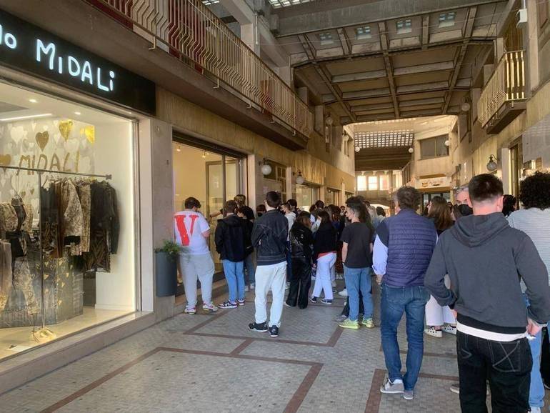 Moda, torna la passione per il negozio locale