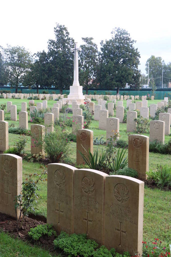 Sono 775 i soldati alleati sepolti al cimitero di guerra di Sant'Egidio di Cesena - foto Sandra&Urbano, Cesena