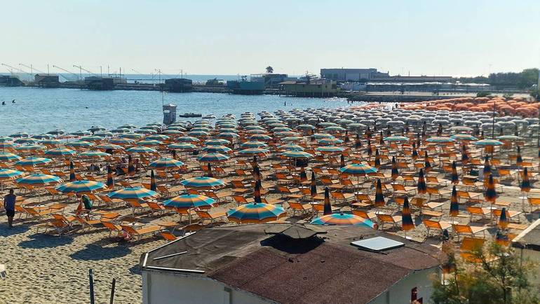 Mare di Cesenatico visto da Ponente