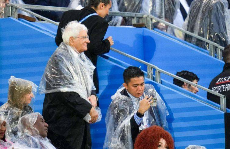 il presidente Sergio Mattarella alla cerimonia di apertura delle Olimpiadi di Parigi (26 luglio 2024) - foto Ansa-AgenSir