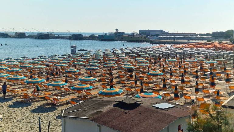 Spiaggia di Cesenatico vista da Ponente