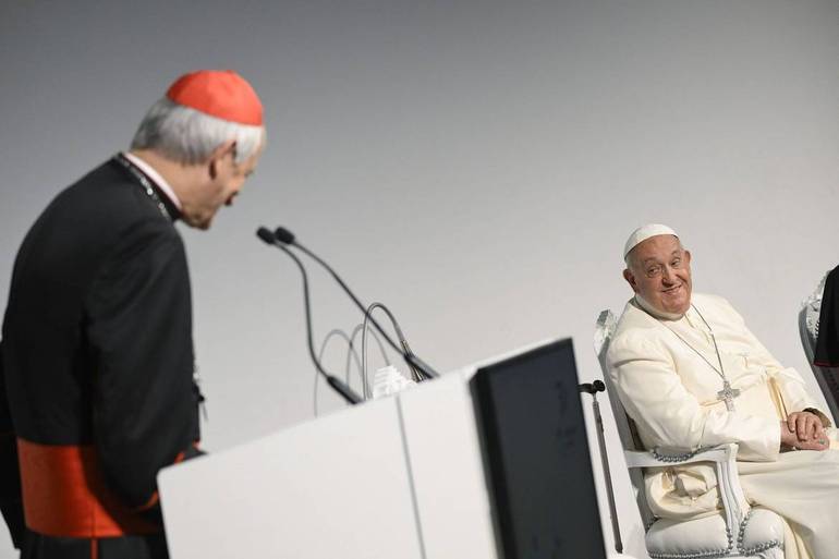Il cardinale Zuppi e papa Francesco, questa mattina a Trieste per la Settimana sociale dei cattolici in Italia