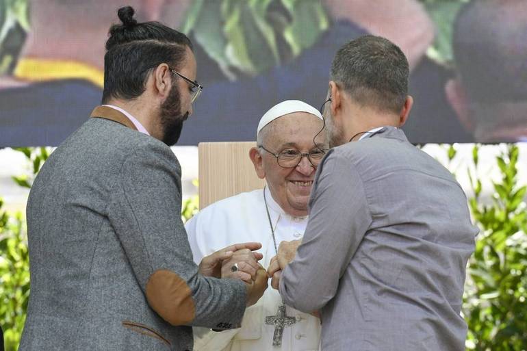 Foto Vatican Media/SIR. Verona, 18 maggio 2024: Visita Pastorale di Papa Francesco a Verona – Incontro “Arena di Pace – Giustizia e Pace si baceranno”