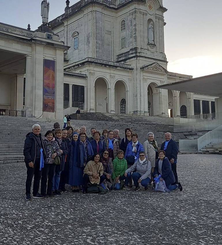 Foto di gruppo dei pellegrini di Gambettola a Fatima