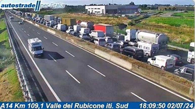 A14 - Valle del Rubicone, traffico fermo in direzione nord