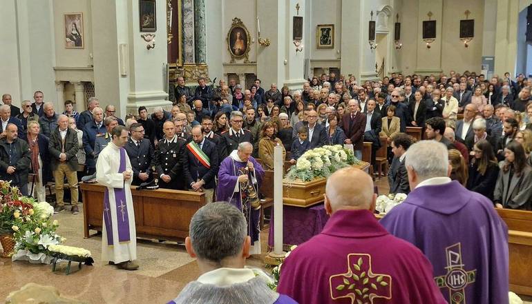 Funerali di Vincenzo Colonna (foto: Mv)