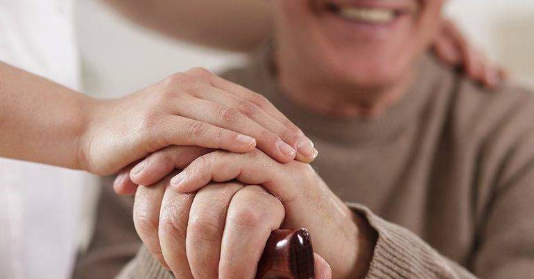 Un corso gratuito per familiari caregiver