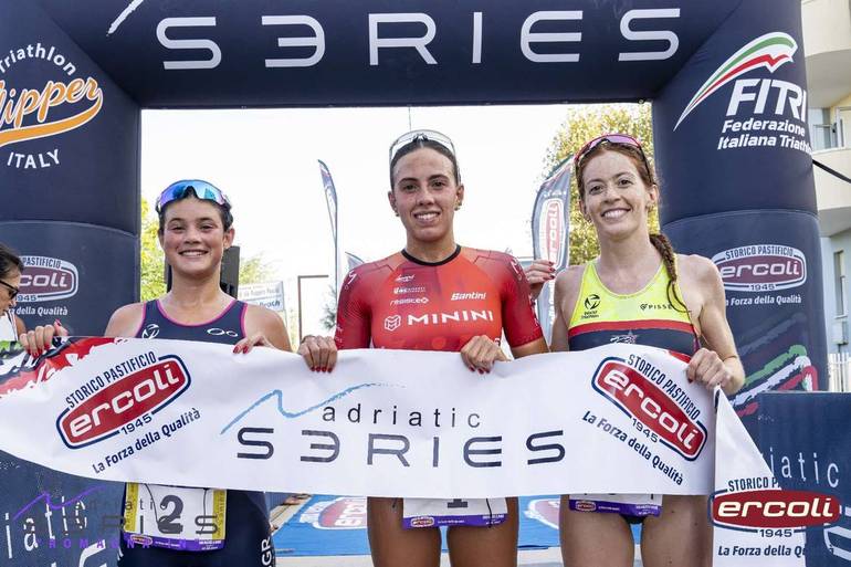  Asia Mercatelli si conferma campionessa  al triathlon sprint di San Mauro Mare, Elia Zenobi primo nella gara maschile