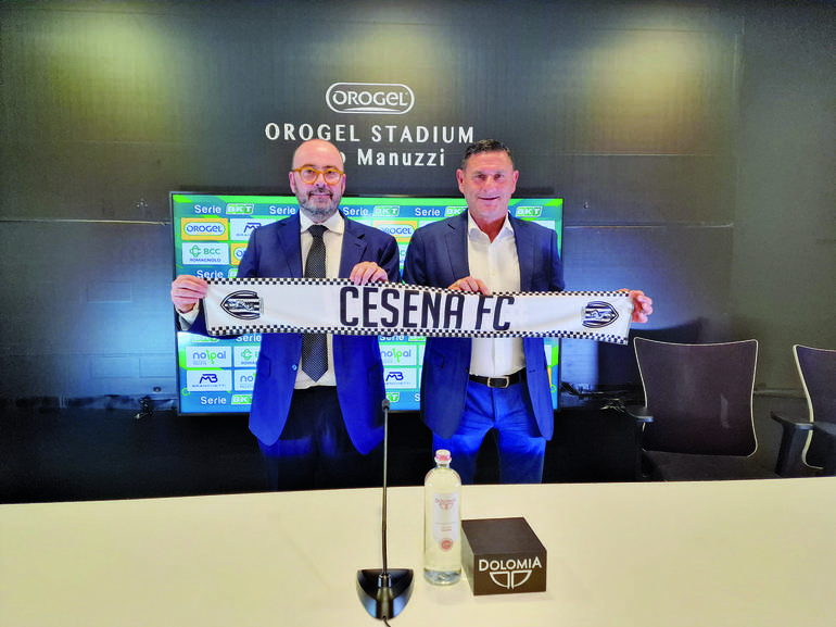 il direttore generale del Cesena Calcio Corrado Di Taranto (a sinistra) insieme a Massimo Agostini "Condor", responsabile dell'area tecnica