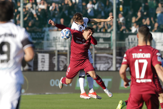 Nella foto di Marco Rossi, un'azione di gioco della partita di oggi