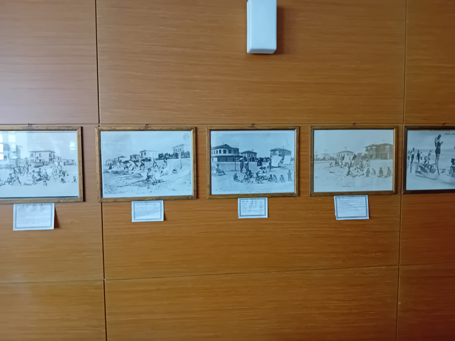 Foto d'archivio di una mostra svoltasi al palazzo di Gatteo Mare